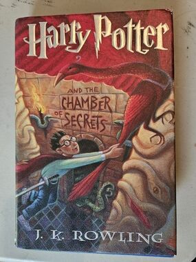 Harry Potter and the Chamber of Secrets - FIRST EDITION HARDCOVER BOOK J K Rowli